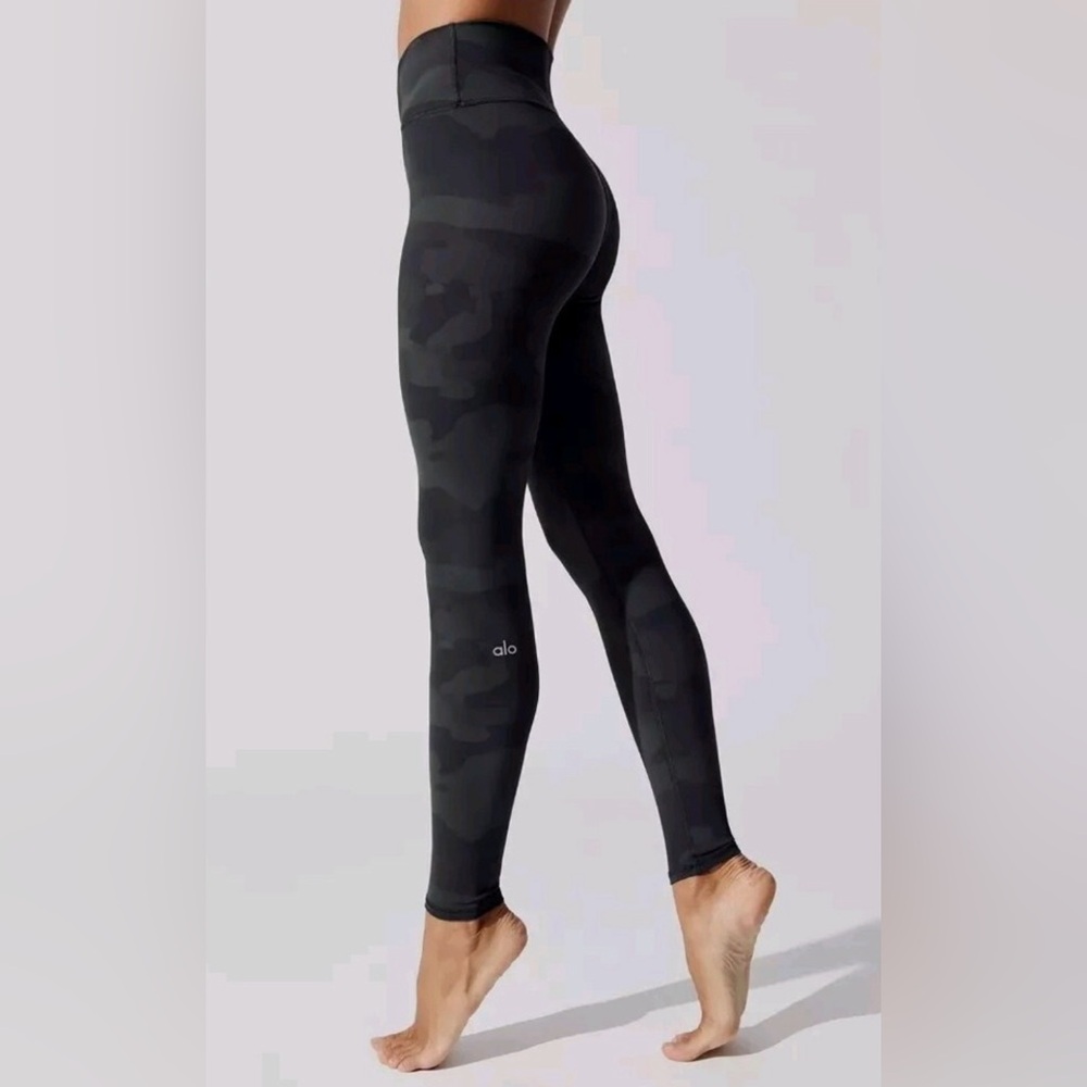 Alo Vapor Hunter Camo High-Rise Leggings M New
